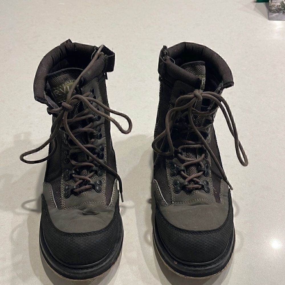 Orvis fishing wading boots men’s size 10 great condition, great reliable brand
